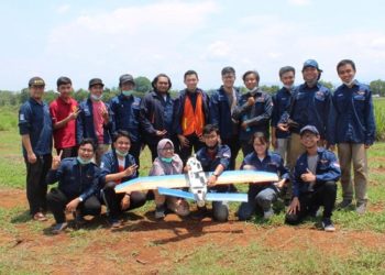 Mahasiswa Insitut Teknologi Bandung (ITB) berhasil memenangkan kontes Robot Terbang Indonesia (KRTI) 2020. Foto: Saifal/Islampos