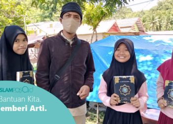 IslamposAid Salurkan 70 Wakaf Al-Qur'an ke Para Pengungsi Gempa Mamuju, Sulawesi Barat 2