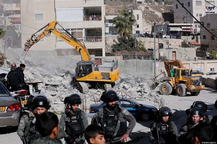 Israel bongkar rumah warga Palestina. Foto: MEMO