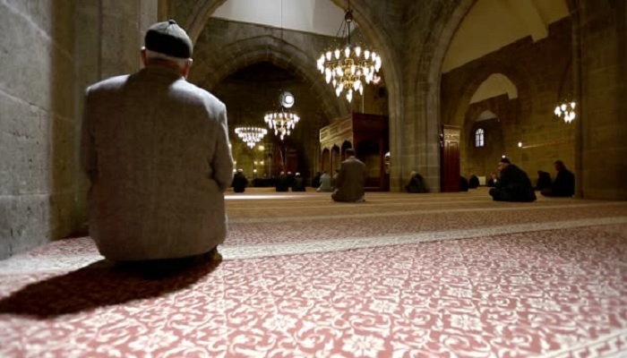 fakta unik seputar tarawih, batas waktu shalat subuh, ilmuwan muslim, shalat tahajud di masjid