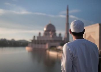 fungsi masjid, Sahabat Berusia Muda, ahli surga, melihat masjid sunah harian