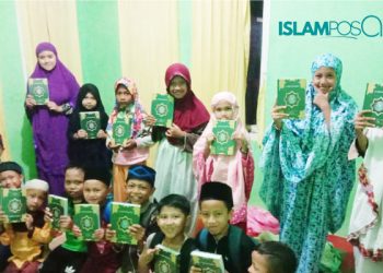 IslamposAid Salurkan Wakaf Al-Qur'an ke Pengajian di Ciwareng, Purwakarta 1