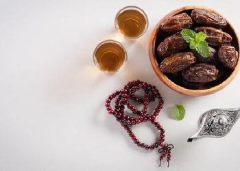 diet keluarga rasulullah, kurma tasbih teko air minum gelas puasa qadha