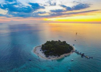 7 Pulau Terpencil di Indonesia, Cocok untuk Destinasi Wisata di tengah Pandemi 1