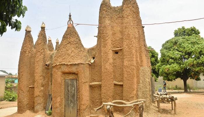 Masjdi bergaya sudan di utara Cote d Ivory yang masuk daftar warisan dunia Unesco