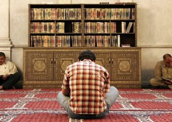 menuntut ilmu, ulama ahli tafsir Pentingnya Hadis dalam Islam, dalil tentang I’tikaf, Lafaz niat puasa Ramadhan, Adab terhadap Ulama Mazhab, Ilmuwan Muslim Andalusia, semangat menuntut ilmu, Abu Hanifah, hadis menuntut ilmu, membaca kitab makna Islam