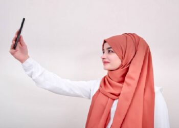 muslimah berjilbab, adab selfie foto muslimah