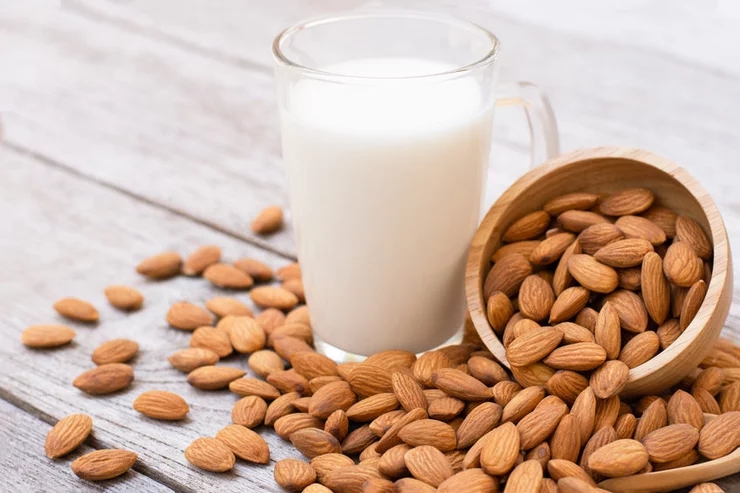 Manfaat Susu Kacang Almond dan Kedelai untuk Kesehatan 1 susu