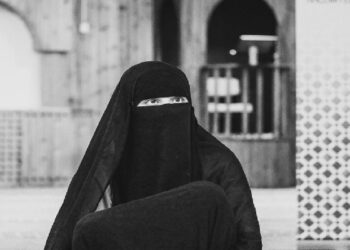 Hukum Menggunakan Jilbab