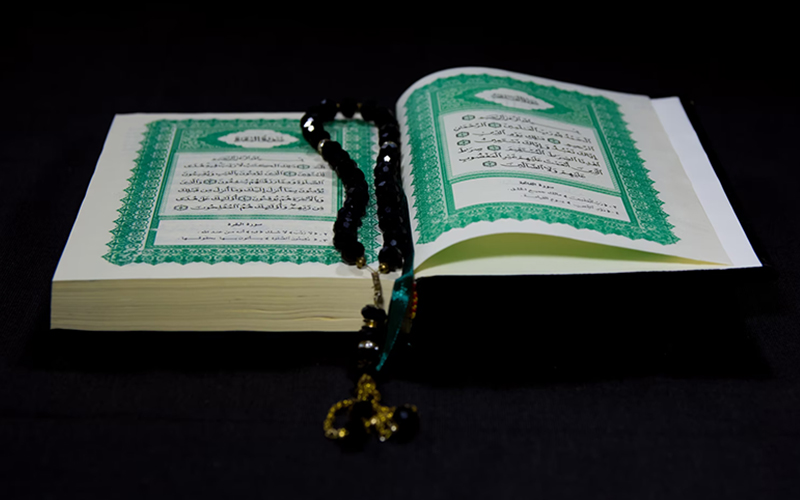Manfaat Membaca Shalawat, Fungsi Hadist Dalam Al-Quran, Azab Menghina Al-Quran