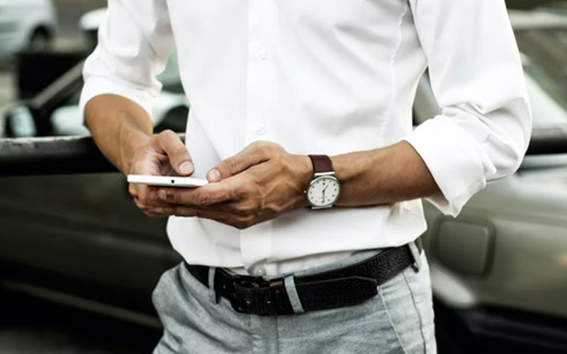 tanda orang riya, Aplikasi KESAN, Nada Dering Hanphone, Medsos, Zakat Online,Cara Jaga Kesehatan Mental di Era Digital