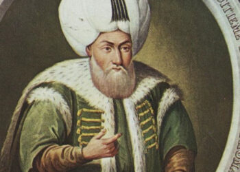Sultan Bayezid II, Mahkota Para Sultan Dinasti Ustmaniyah Berukuran Besar