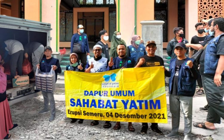 Bantu Korban yang Terdampak Erupsi Gunung Semeru, Laznas Sahabat Yatim Indonesia Galang Donasi Bersama 1 Donasi Bersama