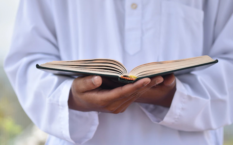Derajat Seorang Muslim, Apa Kabar Ramadhan, Cara Memuliakan Al-Quran, Keutamaan Surat Al-Mulk