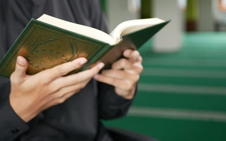 Dahsyatnya Membaca Al-Quran, Ramadhan Terakhir, Waktu Terlarang Baca Quran