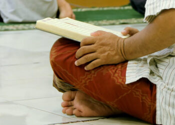 keutamaan amalan sunnah, Hukum Muslim Tak Bisa Baca Al-Quran, Keutamaan Membaca Al-Quran, Ibadah yang Lebih Utama di Bulan Ramadhan,, Hukum Kentut ketika Membaca Al-Quran, Sebab Surat Al-Ikhlas Senilai Sepertiga Quran