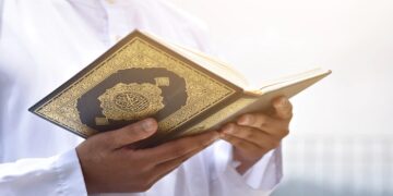 ustadz adi hidayat, keutamaan penghafal alquran, penyuluhan, melagukan Al-Qur’an, surat Alquran yang jadi bacaan shalat dhuha QS At-taubah