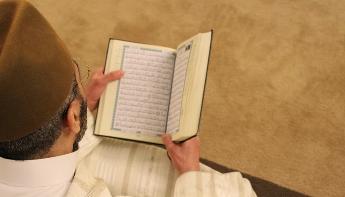Makna Rukun Iman, Keutamaan Membaca Quran