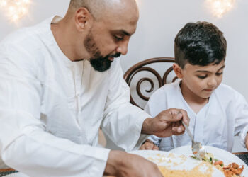 Posisi Anak dalam Al-Quran, Hal yang Harus Diajarkan Orangtua pada Anak