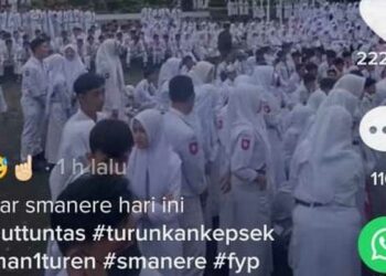 Siswa SMAN 1 Turen, Malang demo. (Foto: tangkapan layar/detikjatim)