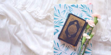 Hukum Wanita Haid Membaca Quran, Hukum Membaca Al-Quran saat Haid, Hukum Menyentuh Cover Mushaf Quran tanpa Wudhu