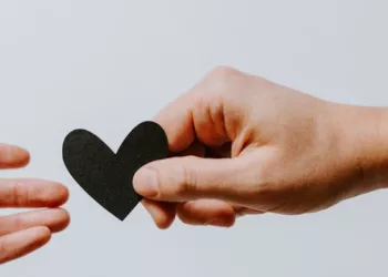 Pacaran dalam Islam, zina, Alasan Istri Boleh Minta Cerai, Hukum Pacaran untuk Nikah, Suami Tanggung Dosa Istri, Batasan Ungkapan Kiasan dalam Bercerai, Macam talak, Hukum Hidup Bersama Istri yang Tidak Disukai, Pernikahan, Hal yang Boleh Disembunyikan Seorang Istri, cerai, Hukum Akhwat Menolak Pinangan Lelaki Sholeh, Jomblo. Cara Bilang Cinta, Khulu, Istri, Poligami, Hukum Nikah dengan Mualaf yang Belum Disunat