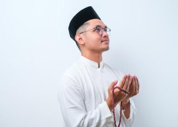 Cara Agar Terhindar dari Pikiran Kotor, Hukum Berdoa Agar Panjang Umur, Syarat Terkabulnya Doa, Berdoa, Dzikir, Cara Berbakti pada Orangtua yang Sudah Wafat, Keutamaan Mendoakan dari Kejauhan, Amal Penghapus Dosa, Manisnya Iman, Hukum Tahlilan, Penghalang Doa pada Allah, Aamiin, Dzikir, Dicintai Allah, Istighfar,Hukum Mengulang Zikir Tertentu pada Waktu Tertentu