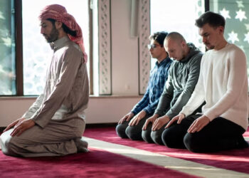 Shalat, Hal yang Jangan Dilakukan di Dalam Sholat, Hal yang Jangan Dilakukan di Dalam Sholat